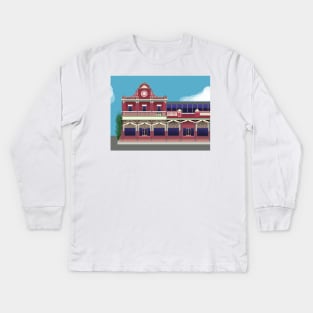 Queen Street Berry Red Building Historic Architecture Kids Long Sleeve T-Shirt
